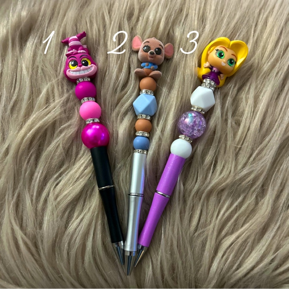 Doorable Pens